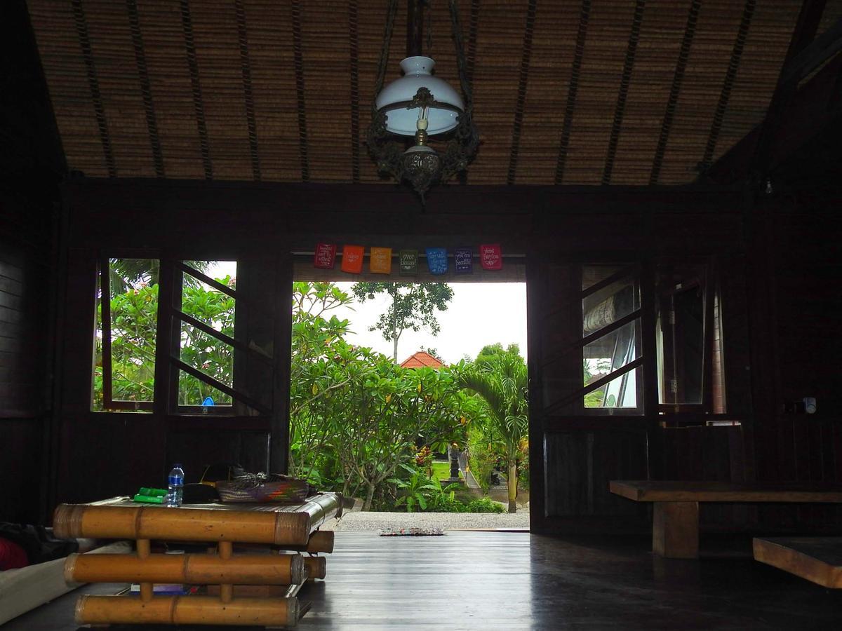 Mandala Hostel Ubud Buitenkant foto