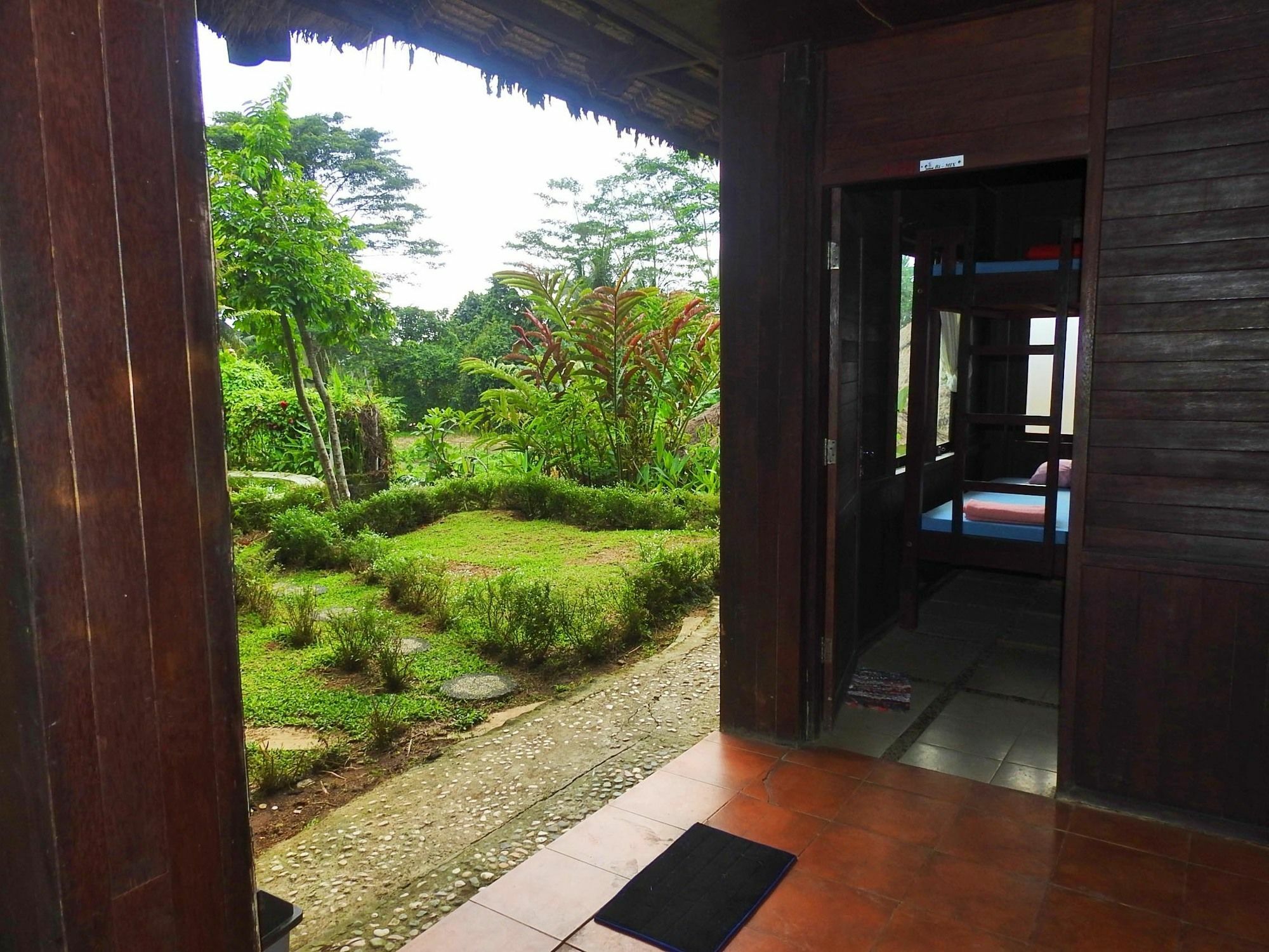 Mandala Hostel Ubud Buitenkant foto